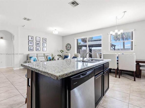 11866 SW 253rd Ter, Homestead FL 33032