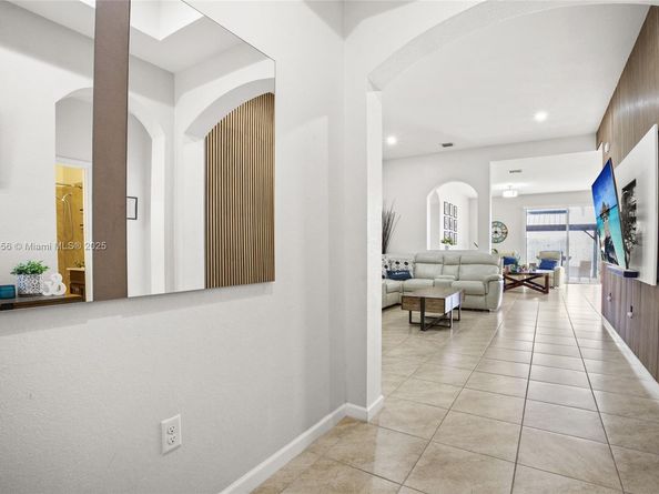 11866 SW 253rd Ter, Homestead FL 33032