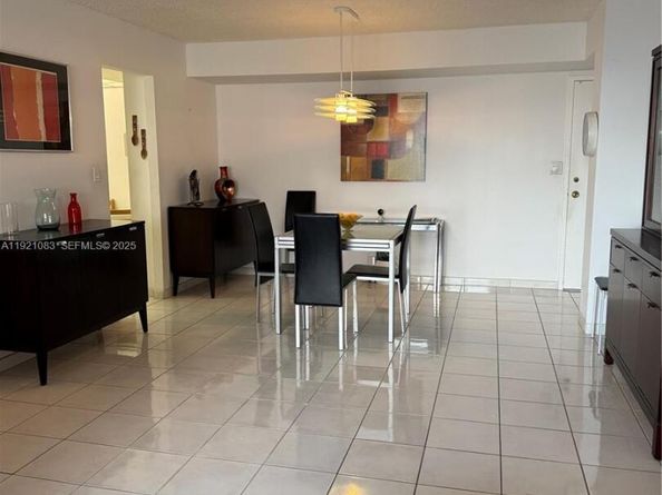 1833 S Ocean Dr 1104, Hallandale Beach FL 33009