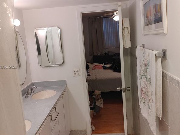 1833 S Ocean Dr 1104, Hallandale Beach FL 33009