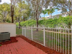 7919 NW 20th St, Pembroke Pines FL 33024