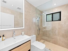 120 NE 49th St, Miami FL 33137