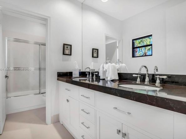 18112 NW 15th Ct, Pembroke Pines FL 33029