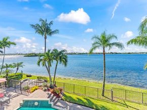 18112 NW 15th Ct, Pembroke Pines FL 33029