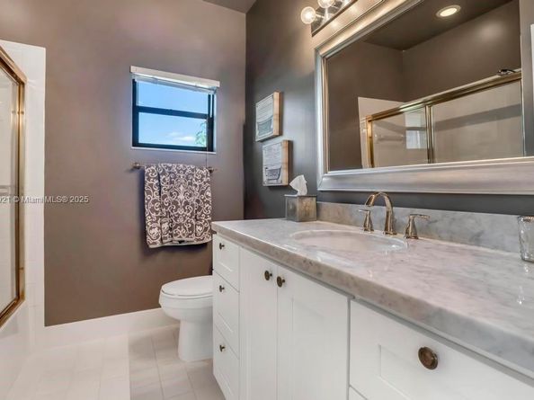 18112 NW 15th Ct, Pembroke Pines FL 33029