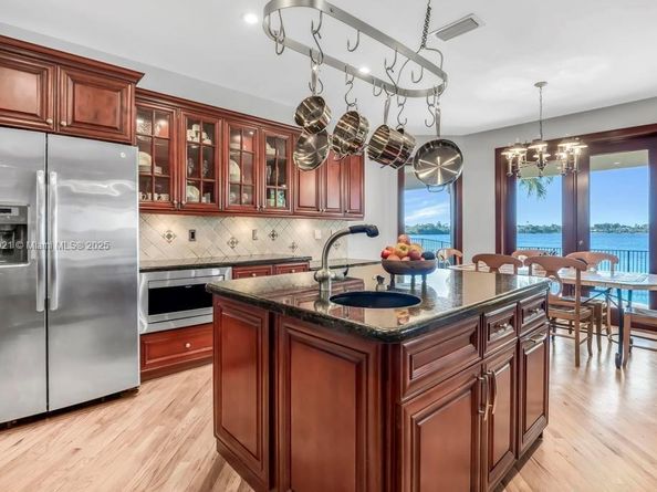 18112 NW 15th Ct, Pembroke Pines FL 33029