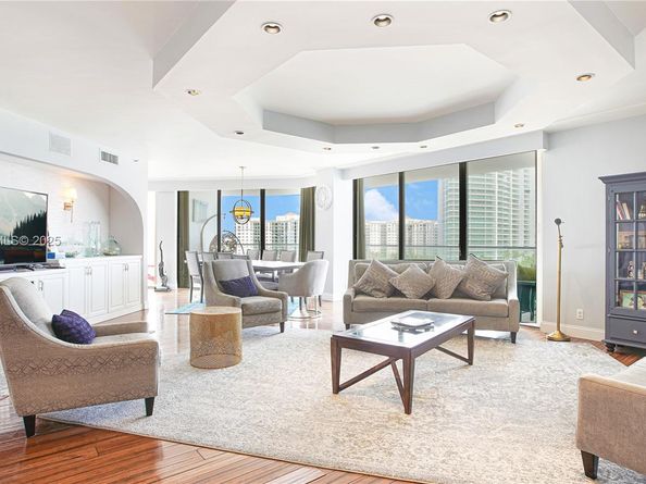 19707 Turnberry Way 10AB, Aventura FL 33180