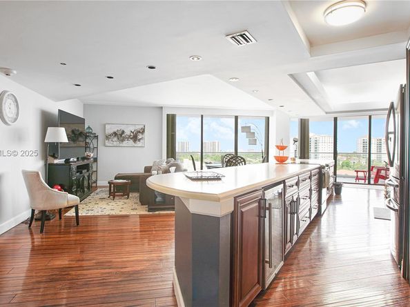 19707 Turnberry Way 10AB, Aventura FL 33180