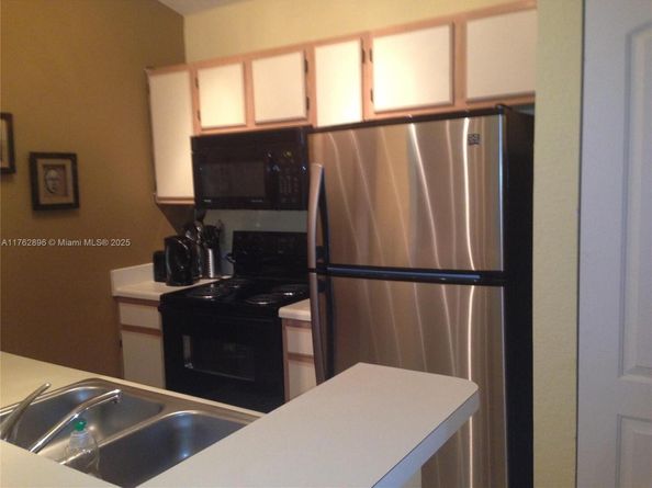 2880 N Oakland Forest Dr 313, Oakland Park FL 33309