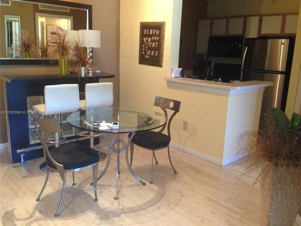 2880 N Oakland Forest Dr 313, Oakland Park FL 33309