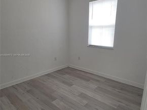10012 NW 7th St 209, Miami FL 33172