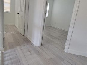 10012 NW 7th St 209, Miami FL 33172