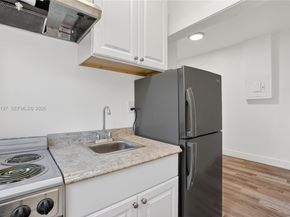 1630 SW 10th St, Miami FL 33135