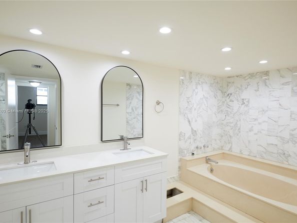 5845 Collins Ave 304, Miami Beach FL 33140