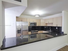 5845 Collins Ave 304, Miami Beach FL 33140