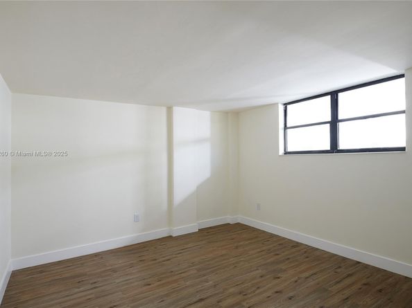 5845 Collins Ave 304, Miami Beach FL 33140