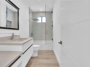 10755 SW 52nd Ter, Miami FL 33165
