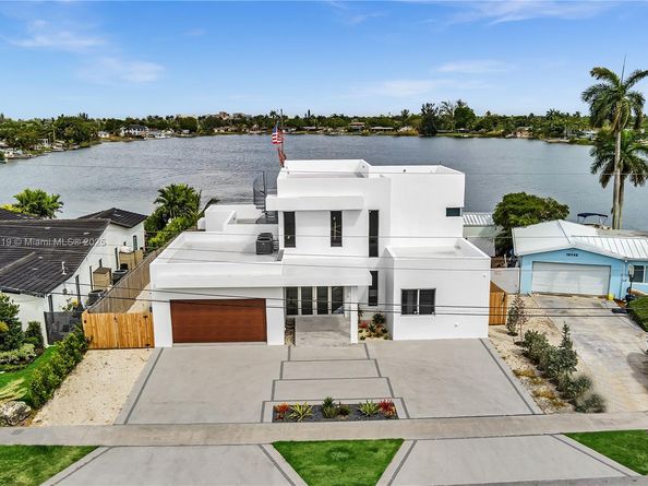 10755 SW 52nd Ter, Miami FL 33165