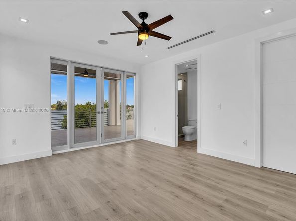 10755 SW 52nd Ter, Miami FL 33165