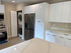 550 NE 174th St, North Miami Beach FL 33162