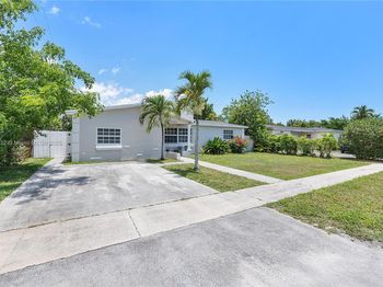 3301 NW 42nd St