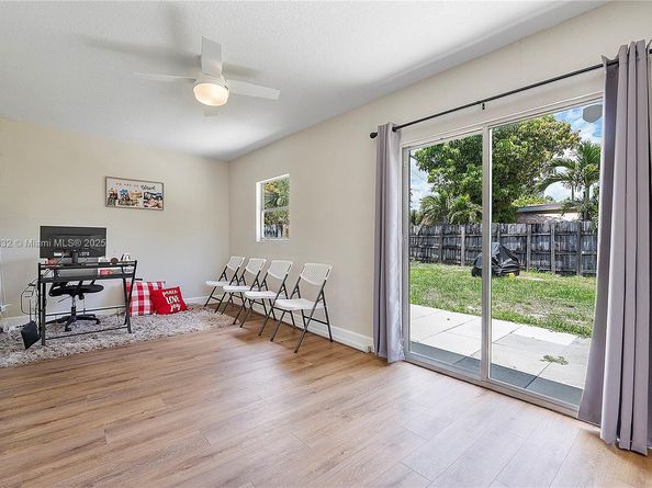 3301 NW 42nd St, Lauderdale Lakes FL 33309
