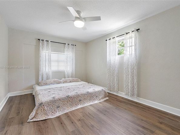 3301 NW 42nd St, Lauderdale Lakes FL 33309