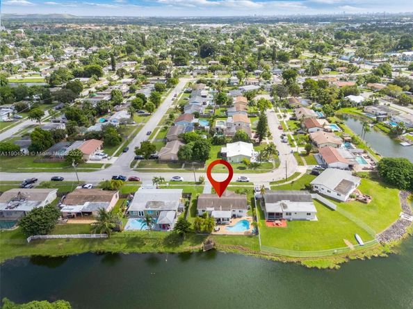 2227 NW 65th Ave, Margate FL 33063