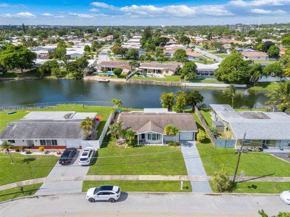 2227 NW 65th Ave, Margate FL 33063