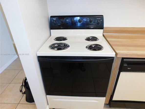 8650 SW 133 Rd 408, Miami FL 33183