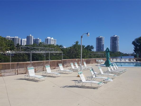 3401 N Country Club Dr 412, Aventura FL 33180