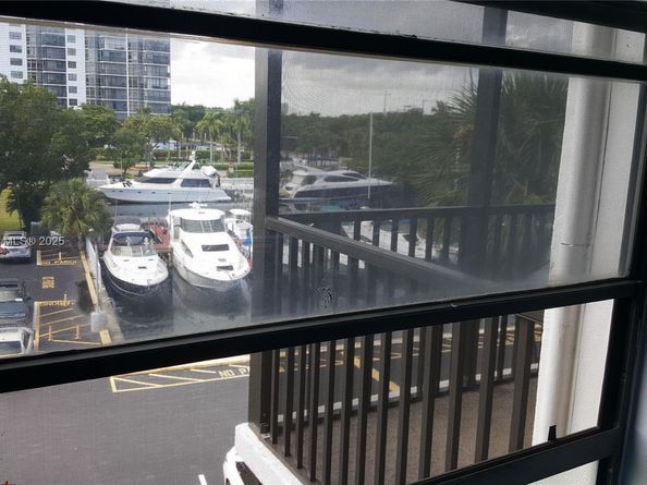 3401 N Country Club Dr 412, Aventura FL 33180