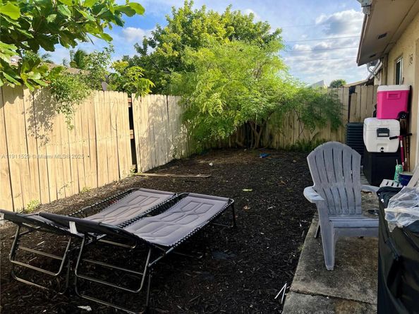 18007 NW 41st Pl, Miami Gardens FL 33055