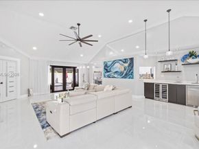 11611 SW 9th Ct, Pembroke Pines FL 33025