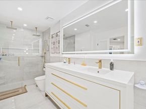 11611 SW 9th Ct, Pembroke Pines FL 33025