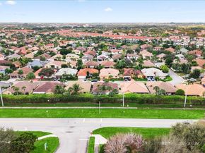 11611 SW 9th Ct, Pembroke Pines FL 33025