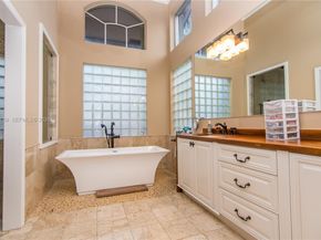 1091 SW 156th Ave, Pembroke Pines FL 33027