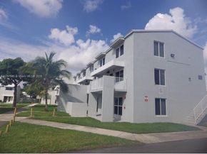 1990 NW 4th Ct 8, Miami FL 33136