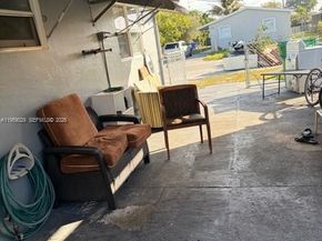 1913 SW Gardenia Rd, Fort Lauderdale FL 33317