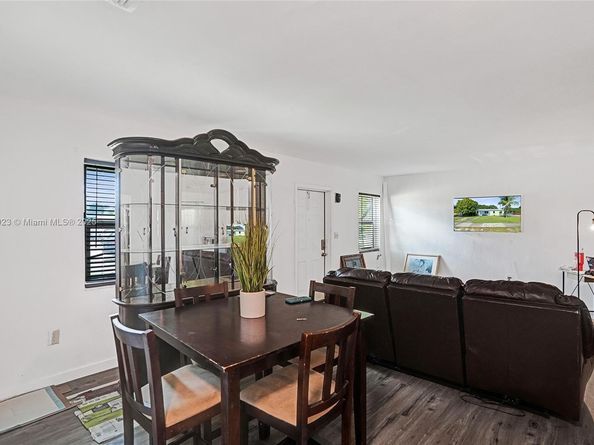 301 NW 190th St, Miami Gardens FL 33169