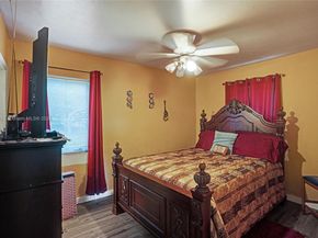 301 NW 190th St, Miami Gardens FL 33169