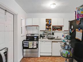 301 NW 190th St, Miami Gardens FL 33169