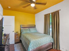 301 NW 190th St, Miami Gardens FL 33169