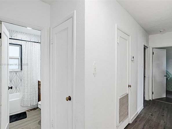 301 NW 190th St, Miami Gardens FL 33169