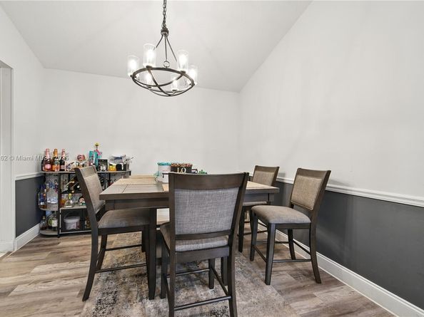 11641 NW 42nd St, Sunrise FL 33323