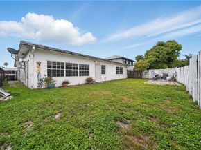 11641 NW 42nd St, Sunrise FL 33323