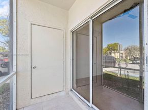 720 Cypress Ln F9, Deerfield Beach FL 33064