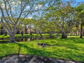 720 Cypress Ln F9, Deerfield Beach FL 33064