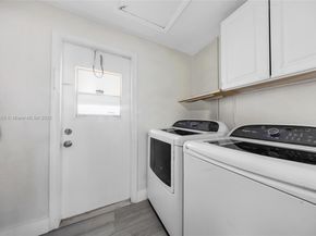2520 NW 2nd Dr, Pompano Beach FL 33064