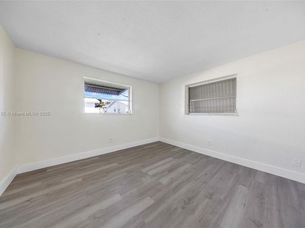 2520 NW 2nd Dr, Pompano Beach FL 33064